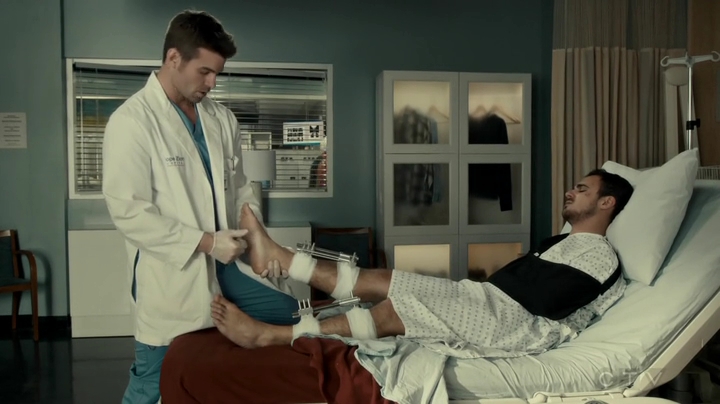 VampireDiariesWorld_dot_nl-SavingHope3x12-1422.jpg