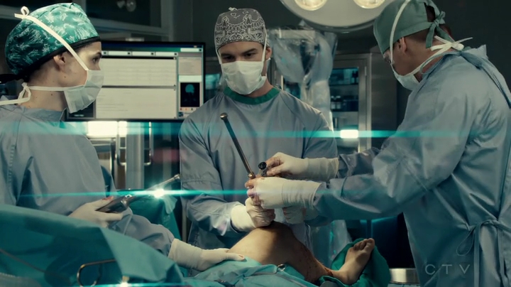 VampireDiariesWorld_dot_nl-SavingHope3x12-1759.jpg