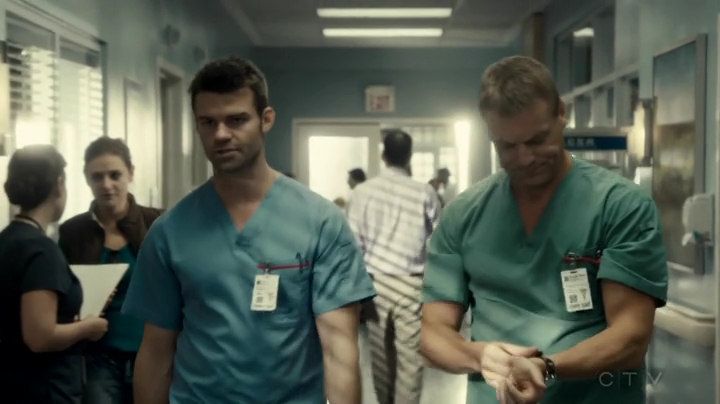 VampireDiariesWorld_dot_nl-SavingHope3x12-1932.jpg