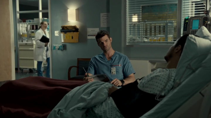 VampireDiariesWorld_dot_nl-SavingHope3x12-2028.jpg