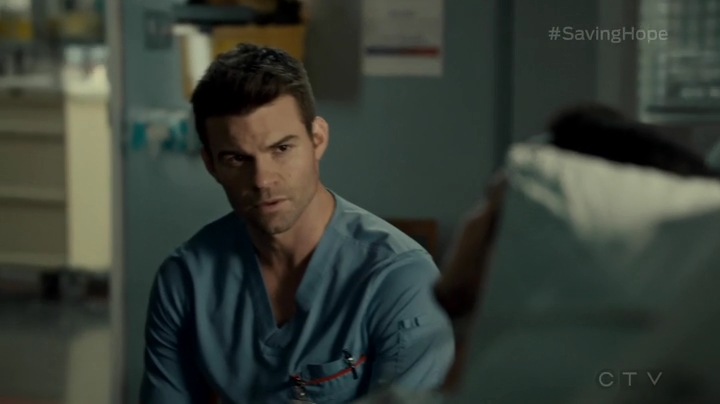 VampireDiariesWorld_dot_nl-SavingHope3x12-2052.jpg