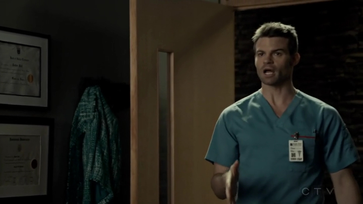 VampireDiariesWorld_dot_nl-SavingHope3x12-2302.jpg