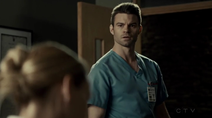 VampireDiariesWorld_dot_nl-SavingHope3x12-2319.jpg