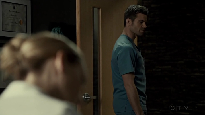 VampireDiariesWorld_dot_nl-SavingHope3x12-2328.jpg