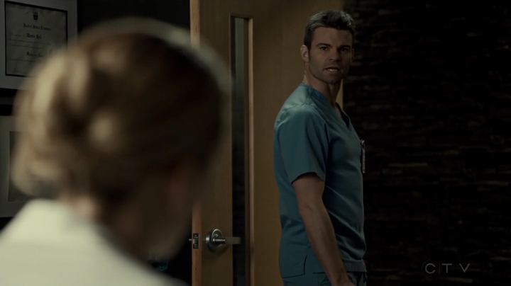 VampireDiariesWorld_dot_nl-SavingHope3x12-2344.jpg