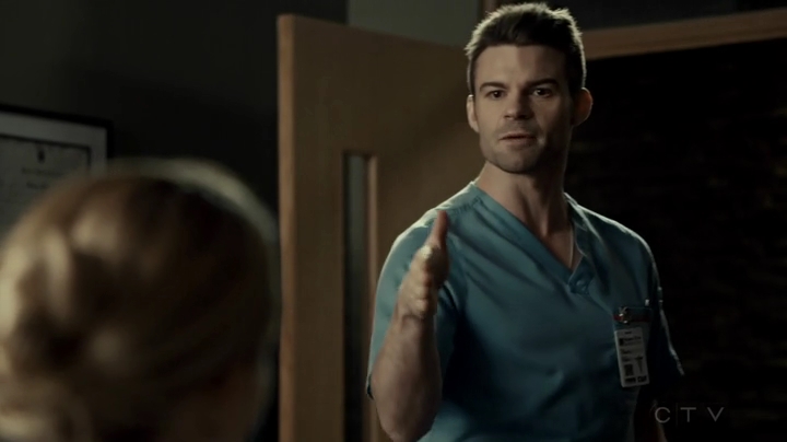 VampireDiariesWorld_dot_nl-SavingHope3x12-2353.jpg