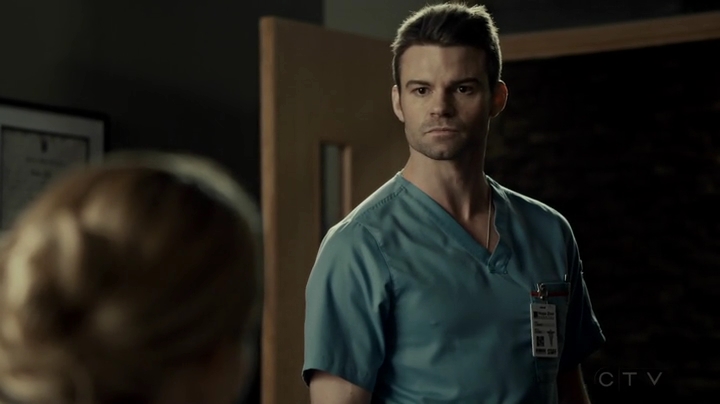 VampireDiariesWorld_dot_nl-SavingHope3x12-2361.jpg