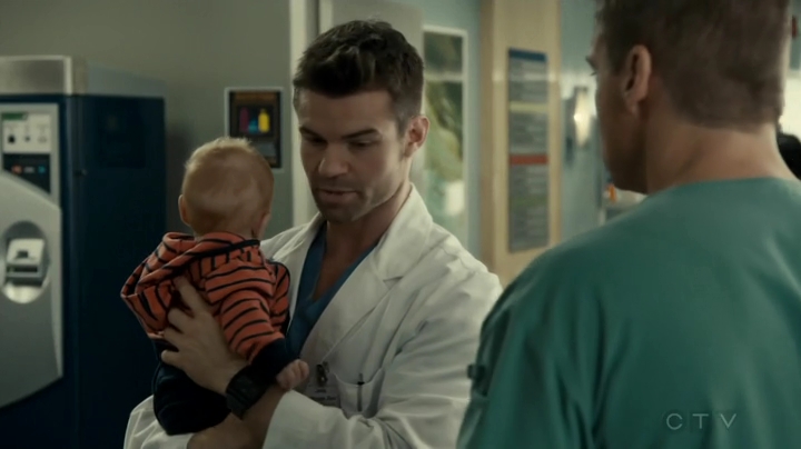 VampireDiariesWorld_dot_nl-SavingHope3x12-295.jpg