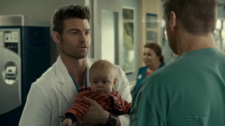 VampireDiariesWorld_dot_nl-SavingHope3x12-317.jpg