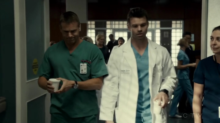 VampireDiariesWorld_dot_nl-SavingHope3x12-331.jpg