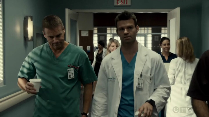 VampireDiariesWorld_dot_nl-SavingHope3x12-333.jpg