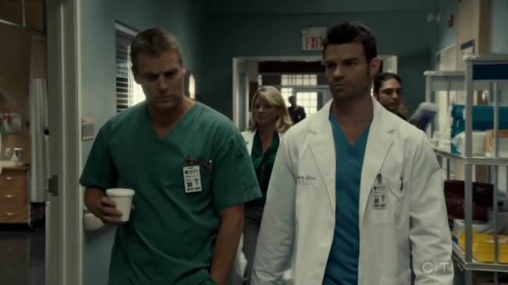 VampireDiariesWorld_dot_nl-SavingHope3x12-336.jpg