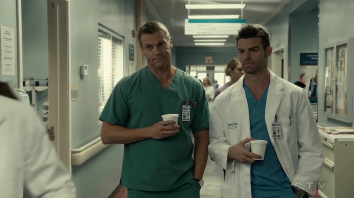 VampireDiariesWorld_dot_nl-SavingHope3x12-354.jpg