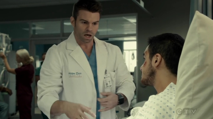 VampireDiariesWorld_dot_nl-SavingHope3x12-394.jpg