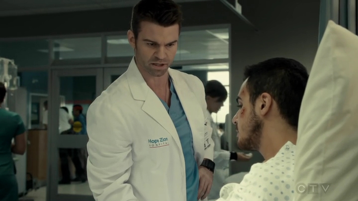 VampireDiariesWorld_dot_nl-SavingHope3x12-399.jpg