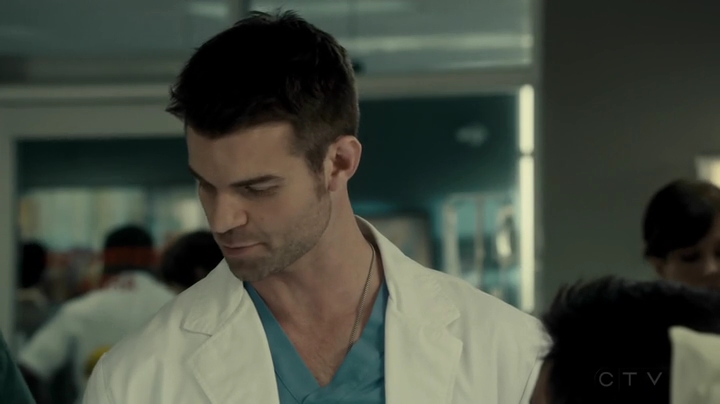 VampireDiariesWorld_dot_nl-SavingHope3x12-646.jpg