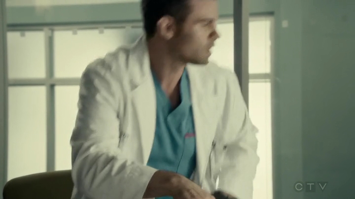 VampireDiariesWorld_dot_nl-SavingHope3x12-727.jpg