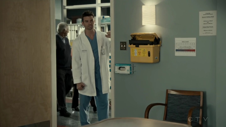 VampireDiariesWorld_dot_nl-SavingHope3x12-734.jpg