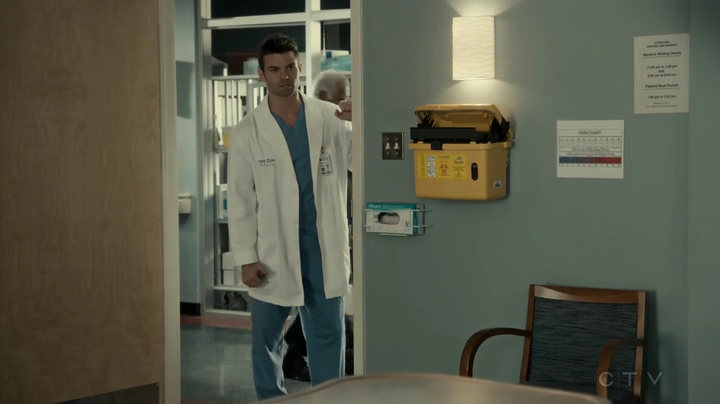 VampireDiariesWorld_dot_nl-SavingHope3x12-735.jpg