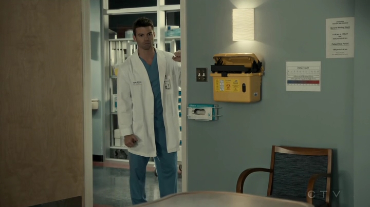 VampireDiariesWorld_dot_nl-SavingHope3x12-736.jpg