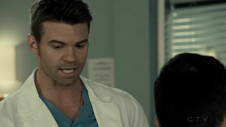 VampireDiariesWorld_dot_nl-SavingHope3x12-767.jpg