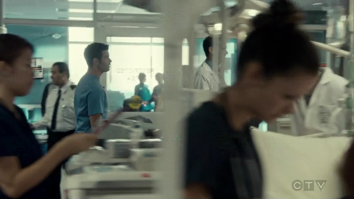 VampireDiariesWorld_dot_nl-SavingHope3x13-1073.jpg