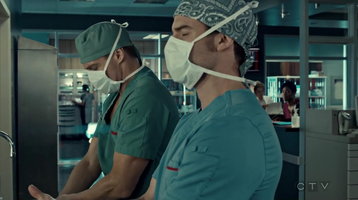 VampireDiariesWorld_dot_nl-SavingHope3x13-1512.jpg