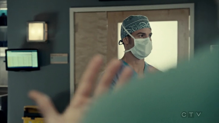 VampireDiariesWorld_dot_nl-SavingHope3x13-1518.jpg