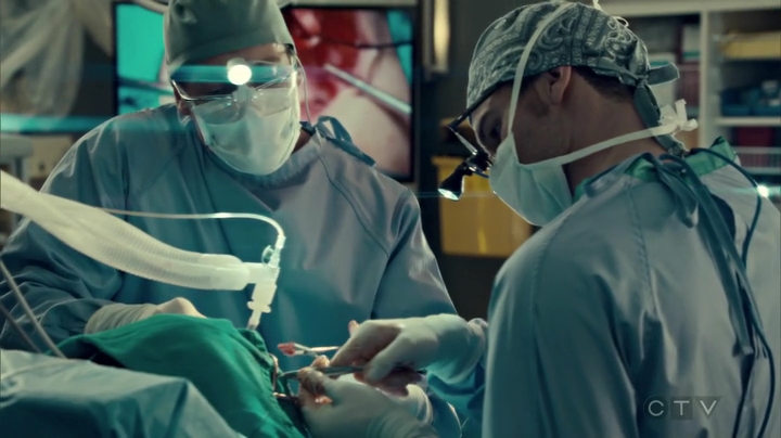 VampireDiariesWorld_dot_nl-SavingHope3x13-1814.jpg