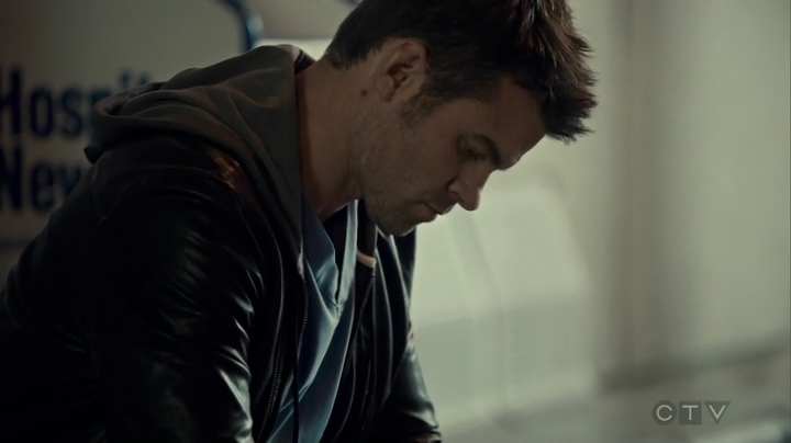 VampireDiariesWorld_dot_nl-SavingHope3x13-2326.jpg