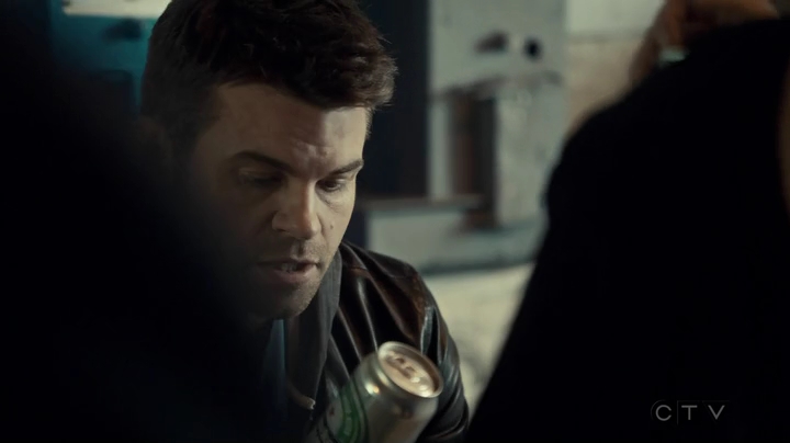 VampireDiariesWorld_dot_nl-SavingHope3x13-2338.jpg