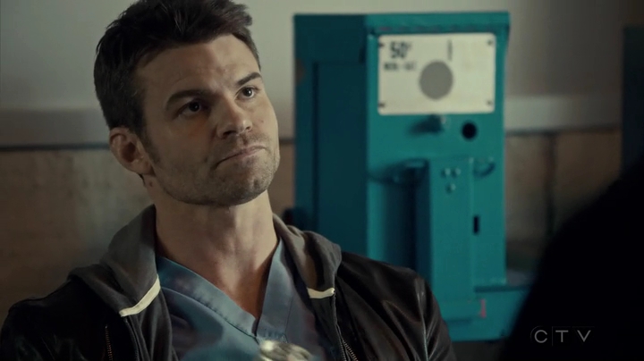 VampireDiariesWorld_dot_nl-SavingHope3x13-2342.jpg