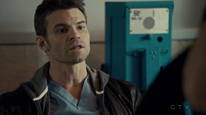 VampireDiariesWorld_dot_nl-SavingHope3x13-2346.jpg