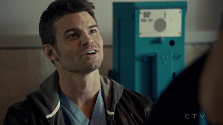 VampireDiariesWorld_dot_nl-SavingHope3x13-2349.jpg