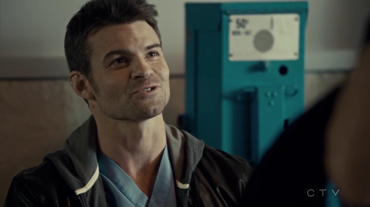 VampireDiariesWorld_dot_nl-SavingHope3x13-2350.jpg