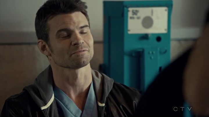 VampireDiariesWorld_dot_nl-SavingHope3x13-2351.jpg