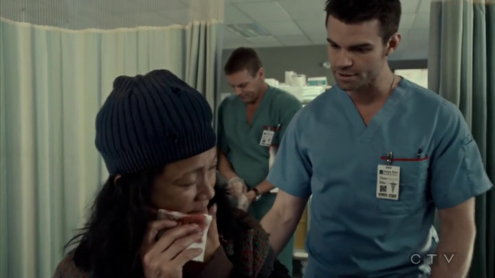 VampireDiariesWorld_dot_nl-SavingHope3x13-405.jpg