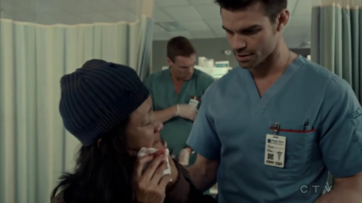 VampireDiariesWorld_dot_nl-SavingHope3x13-406.jpg