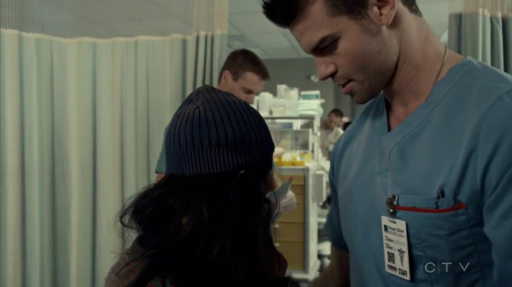 VampireDiariesWorld_dot_nl-SavingHope3x13-409.jpg