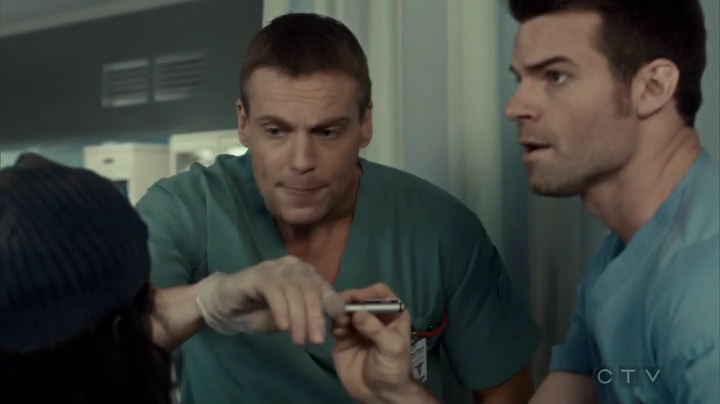 VampireDiariesWorld_dot_nl-SavingHope3x13-426.jpg