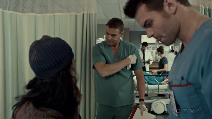 VampireDiariesWorld_dot_nl-SavingHope3x13-443.jpg