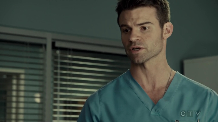 VampireDiariesWorld_dot_nl-SavingHope3x13-737.jpg