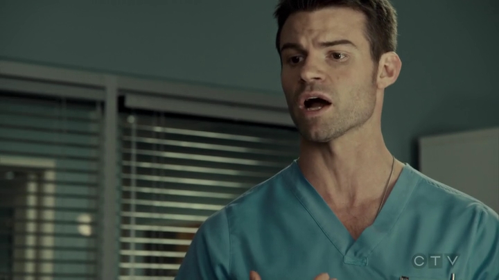 VampireDiariesWorld_dot_nl-SavingHope3x13-738.jpg