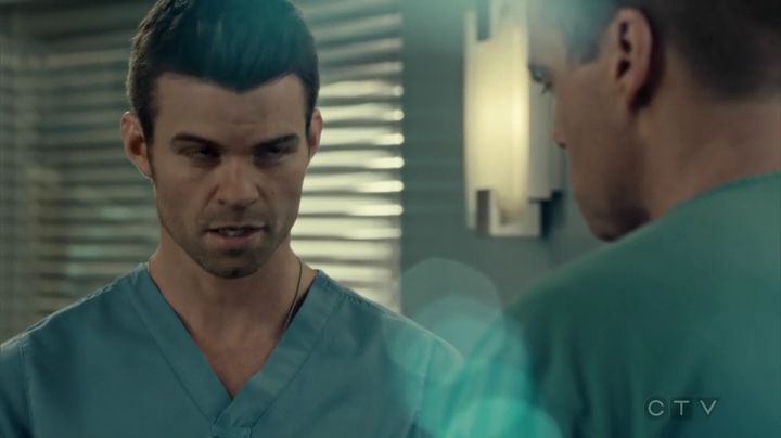 VampireDiariesWorld_dot_nl-SavingHope3x13-800.jpg