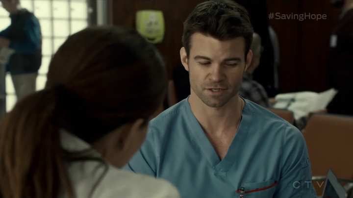 VampireDiariesWorld_dot_nl-SavingHope3x14-030.jpg