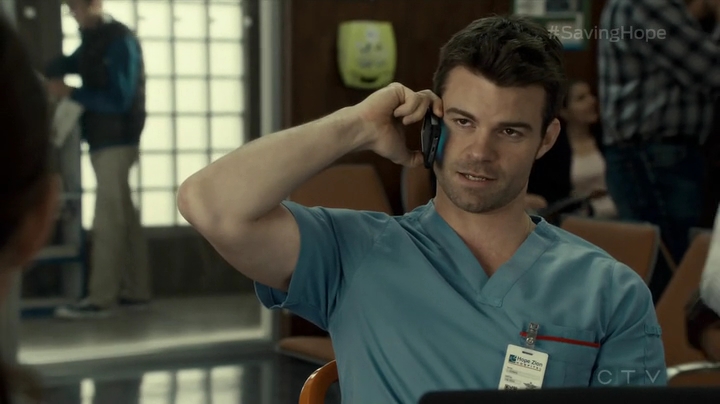 VampireDiariesWorld_dot_nl-SavingHope3x14-054.jpg