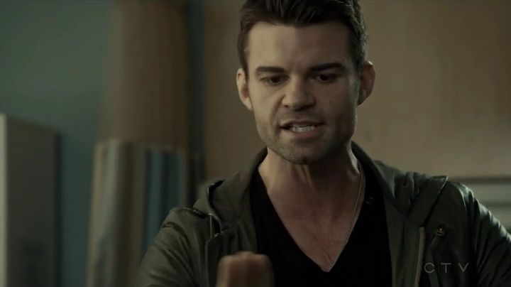 VampireDiariesWorld_dot_nl-SavingHope3x14-1201.jpg