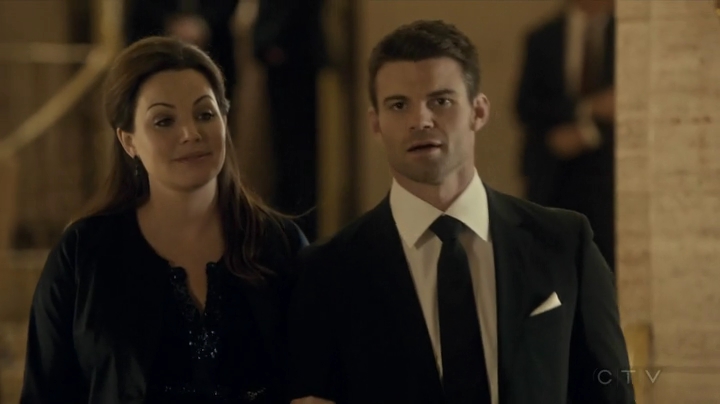 VampireDiariesWorld_dot_nl-SavingHope3x14-2250.jpg