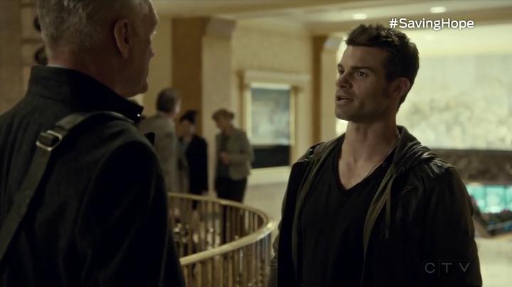 VampireDiariesWorld_dot_nl-SavingHope3x14-332.jpg