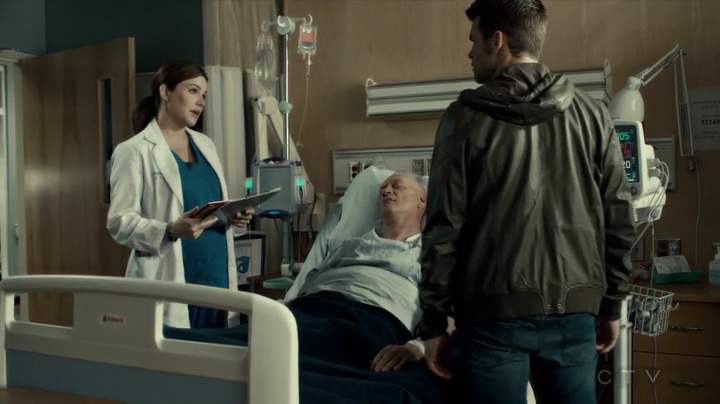 VampireDiariesWorld_dot_nl-SavingHope3x14-873.jpg